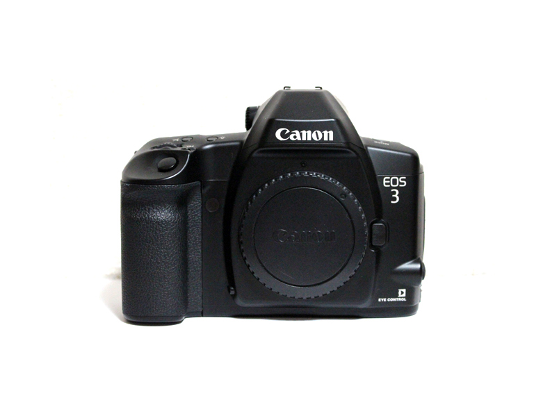 キヤノン 一眼レフカメラ EOS-3を福岡県から宅配にて買取させていただきました。