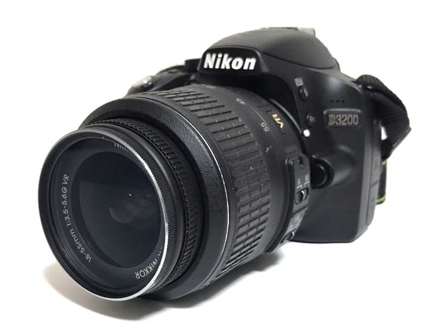 Nikon(ニコン) D3200 一眼レフカメラ AF-S DX NIKKOR 18-55mm F3.5-5.6G VR レンズキット