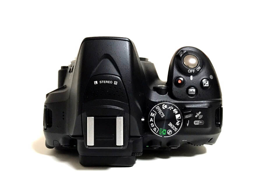 Nikon(ニコン) D5300 デジタル一眼レフカメラ 