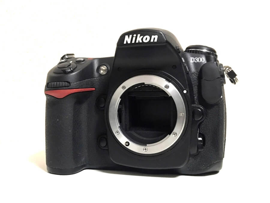 Nikon D300 デジタル一眼レフカメラ ボディ