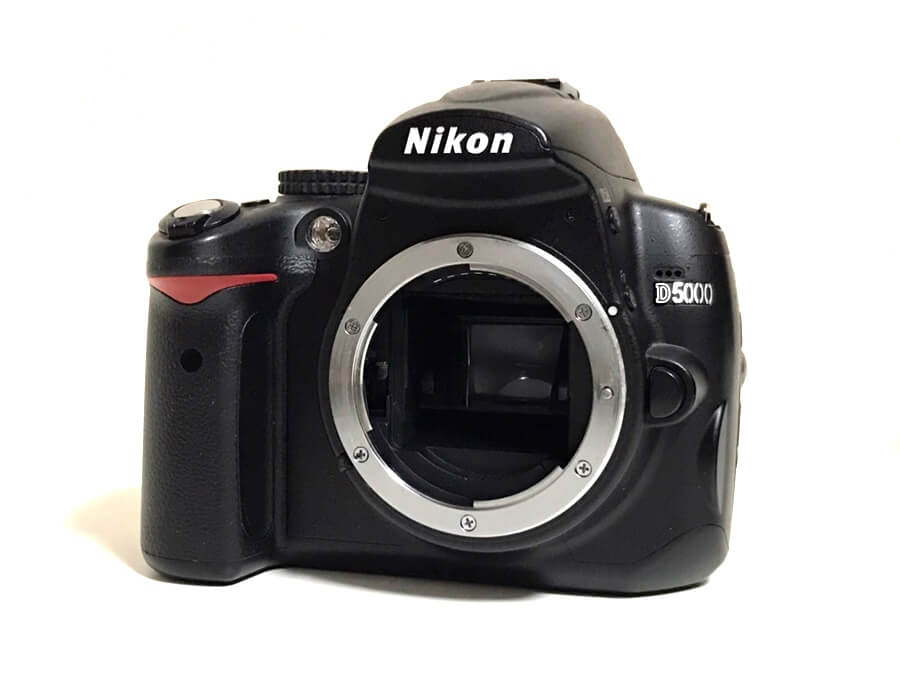 Nikon D5000 デジタル一眼レフカメラ ボディ