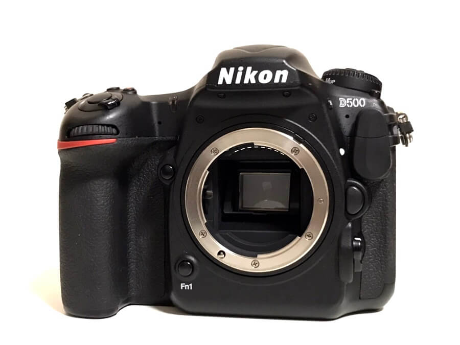 Nikon D500 デジタル一眼レフカメラ ボディを山口県下関市より宅配買取