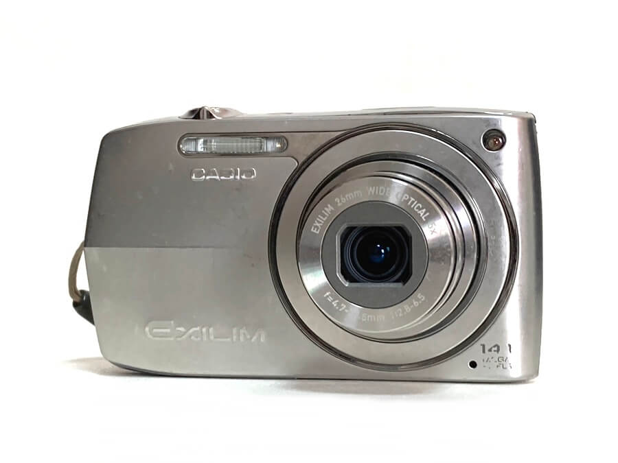 CASIO EXILIM EX-Z2000 デジタルカメラ シルバー